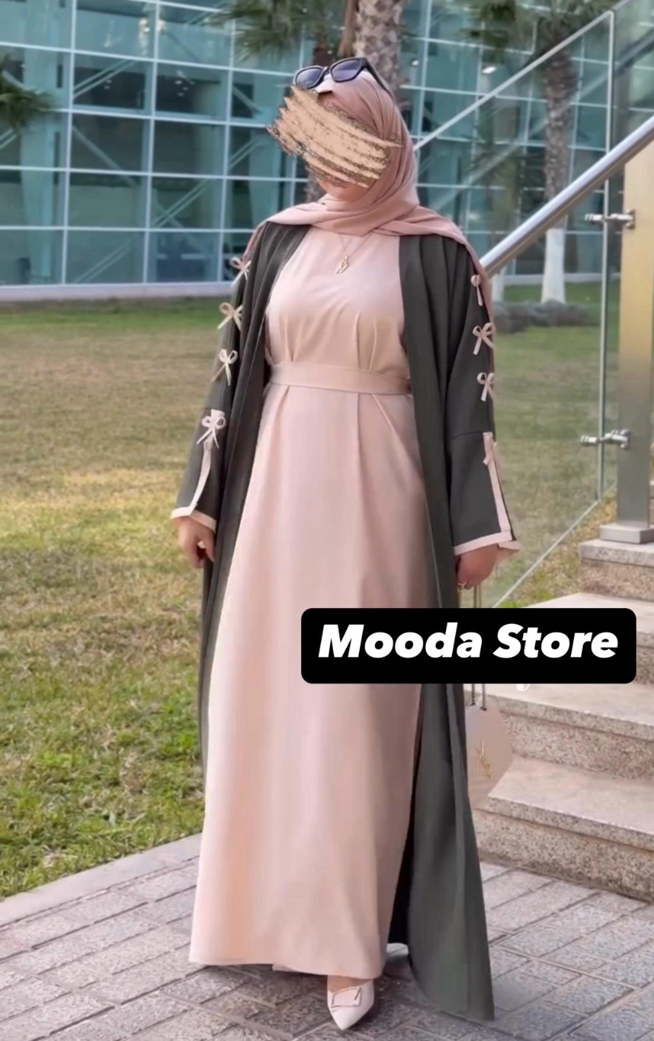 عباية راقية من قطعتين تألقي بأناقة تخطف الأنظار طوال اليوم